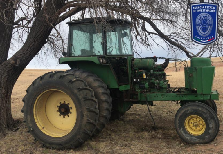 Encuentran cerca de Anáhuac un tractor con reporte de robo