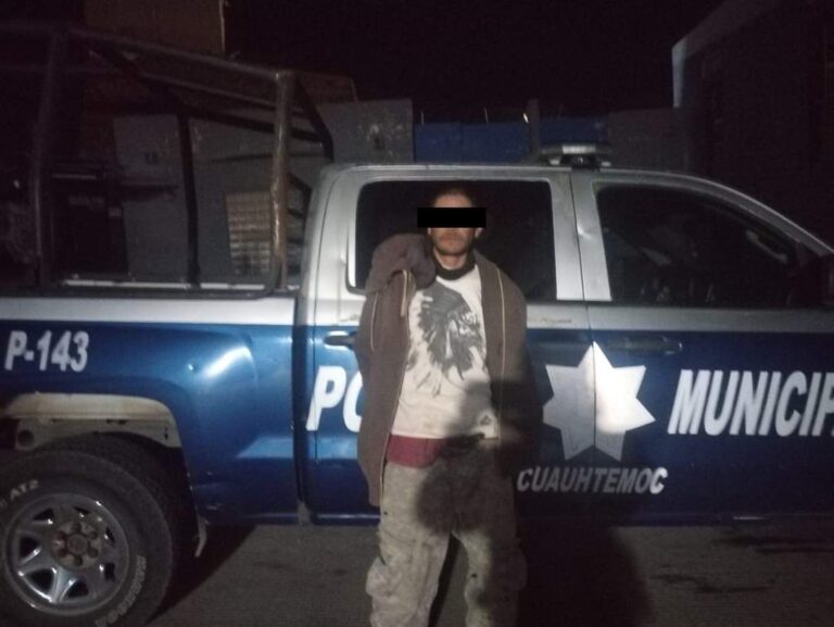 Atrapan a sujeto robando en un establecimiento; salió herido al quebrar vidrio