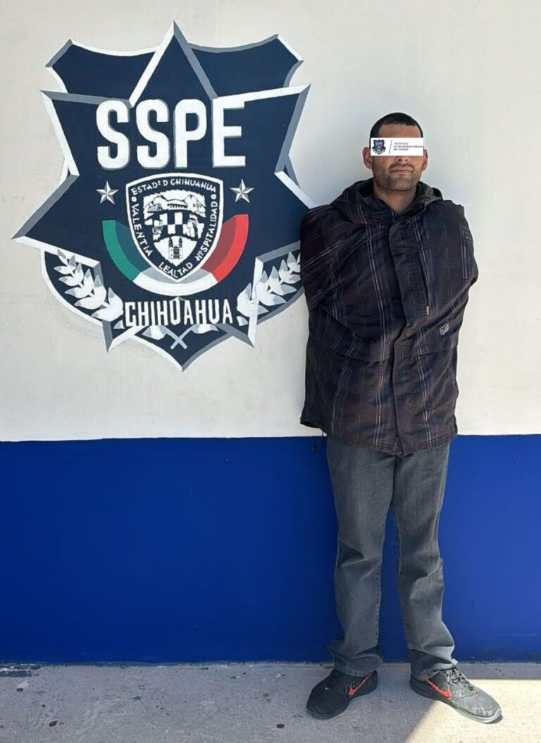 Detiene SSPE a hombre con motocicleta robada y supuesta droga en Chihuahua