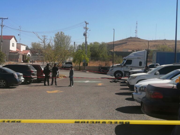 IDENTIFICAN AL HOMBRE ASESINADO A BALAZOS EN EL ESTACIONAMIENTO DE LA TIENDA SAMS CLUB DE CUAUHTÉMOC.