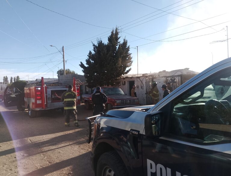Atiende Policía Municipal incendio en casa habitación en la colonia Tierra Nueva