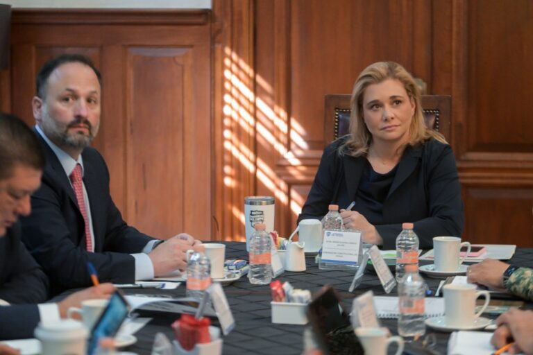 Maru Campos refuerza coordinación con autoridades federales para garantizar la paz en la entidad