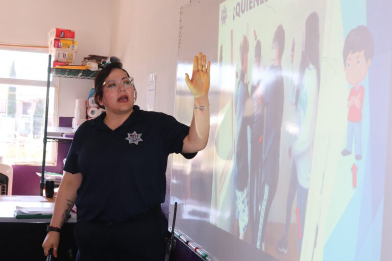 Policía Municipal fortalece la prevención del acoso y la violencia escolar en la Primaria Bicentenario