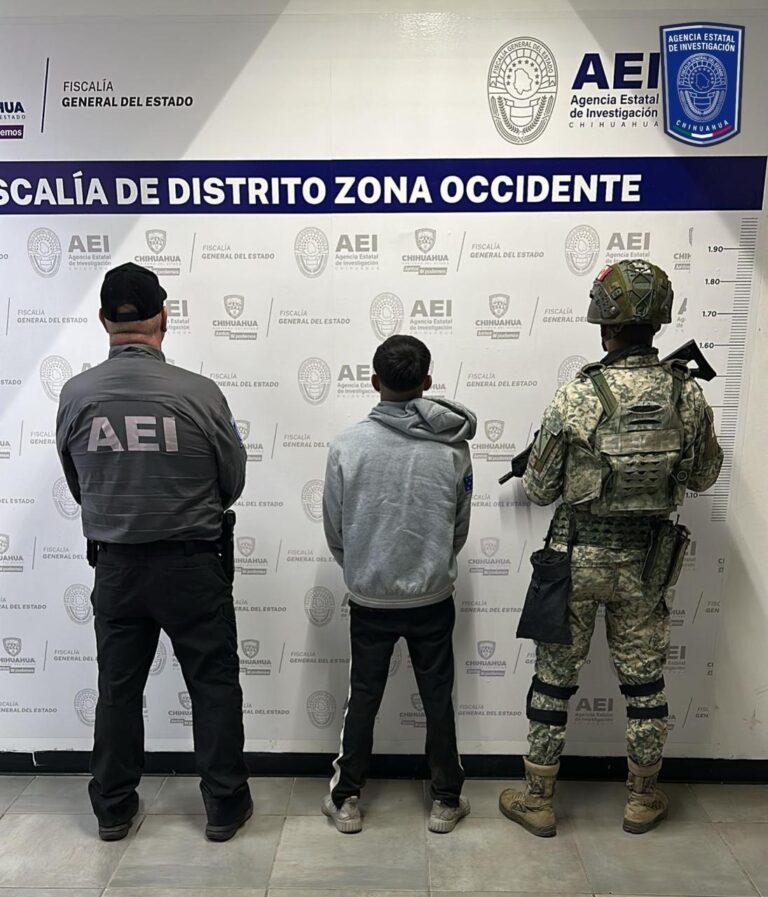 Detienen en Barrio Lerdo a dos menores con mariguan4
