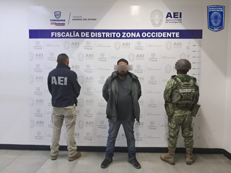 Aseguran dos vehículos con reporte de robo, detienen a uno de los conductores